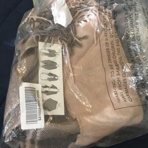 NWT Vintage Harvey Bernard How To Wear beige and Brown Shawl , Poncho Wrap Scarf